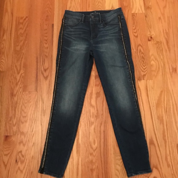 Skinny Ankle Jean - Picture 1 of 5